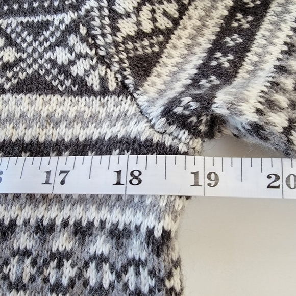 L.o.g.g. H&M Nordic Pattern Crewneck Sweater Size Large NWT - Picture 5 of 8